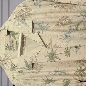 100% sill Batck Bay short sleeve button up.